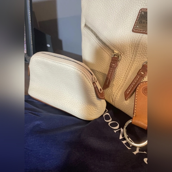 DOONEY & BOURKE PEBBLED LEATHER HOBO BAG BUNDLE - Picture 4 of 13